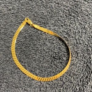 14k gold bracelet 7” 2.6g